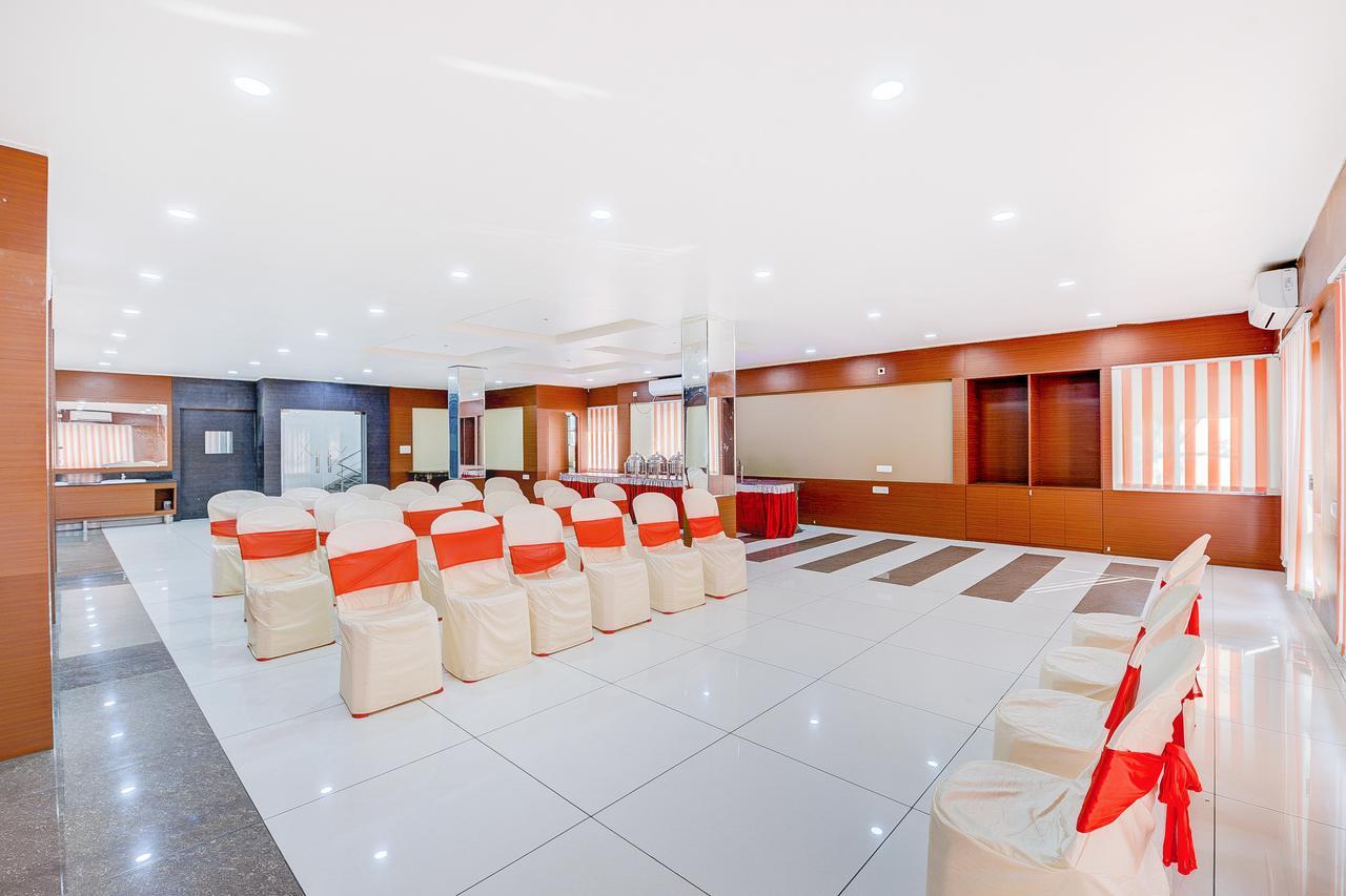 سيليجوري Oyo 13521 Sudhriti Hotel المظهر الخارجي الصورة